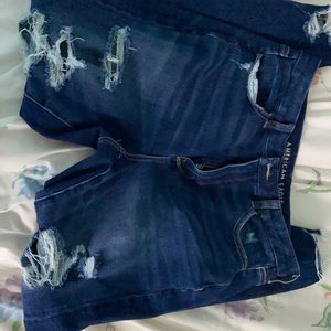 American eagle dark wash ripped jeans